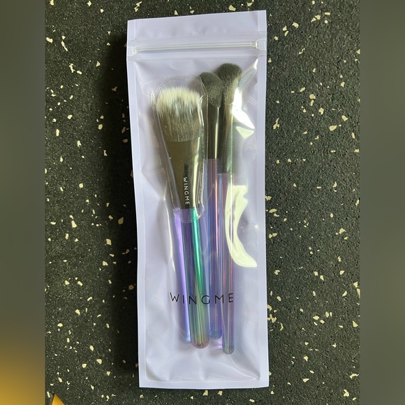 WINGME COSMETICS | Halo Series Brush Trio - Picture 2 of 3